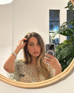 Sofía Sisniega Instagram - Que viva el cine hecho por mujeres. 
@miumiuwomenstales 🎥
✨ Thanks for the shimmer @miumiu ✨