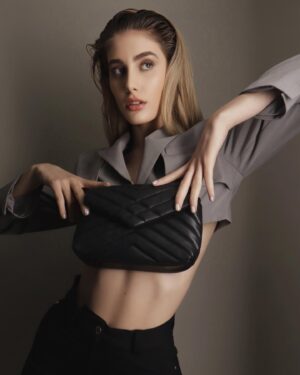 Sofía Carrera Instagram - XOXO 🩶
