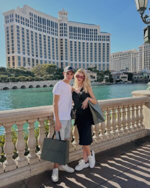 Sofía Carrera Instagram - Vegas🍸🍒💚