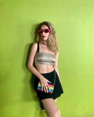 Sofía Carrera Instagram - mas vale llegar tarde que fea🐢🧃🍀💄💚