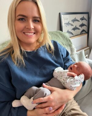 Sofia Dalén Instagram - ok vi verkar ha att göra med en enkelbiljett rakt in i gullfinkan utan möjlighet till frigivning👮🏼‍♂️🚨❤️‍🔥