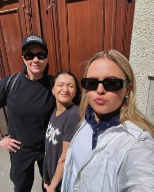 Sofia Dalén Instagram - kulturens vingslag i detta europas hjärta slog oss hårt i ansiktet denna helg! som var så att säga välbehövlig