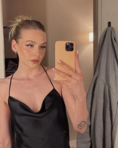 Sofia Kappel Most Liked Photos and Posts