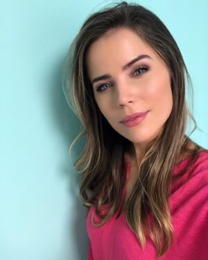 Sofia Mattsson Instagram - How’s everyone’s week going? 💕 Sending some love and positive vibes to all of you 🤗 #livelovelaugh