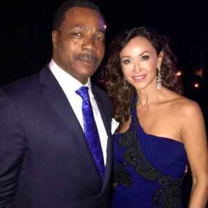 Sofia Milos Instagram - Rest in peace Carl Weathers ❤️🙏
Thank you for all the amazing work you did, for entertaining millions around the world , for your kindness when we met  and even working on CHICAGO JUSTICE together when I came on …. RIP you wonderful man . 

#carlweathers #rip