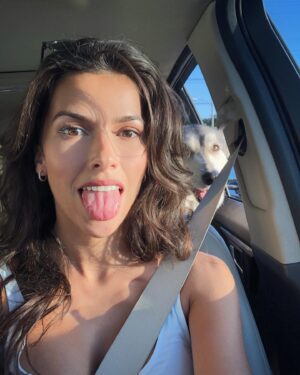 Sofia Pernas Instagram - Brown Eyed Girls 🐕