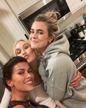 Sofia Pernas Instagram - Vax’d and my gift was seeing these two 💝 Happy Weekend everybody!!