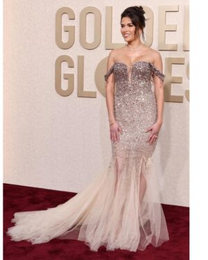 Sofia Pernas Instagram - Wow. What a night!!! Had the greatest time with my sweet man. (Go @trackercbs)!! Thank you @pamellaroland again for this magical dress. Helluva party, and we lucked out with a fabulous table mate in Elle Fanning. 💁🏽‍♀️ @goldenglobes #goldenglobes
