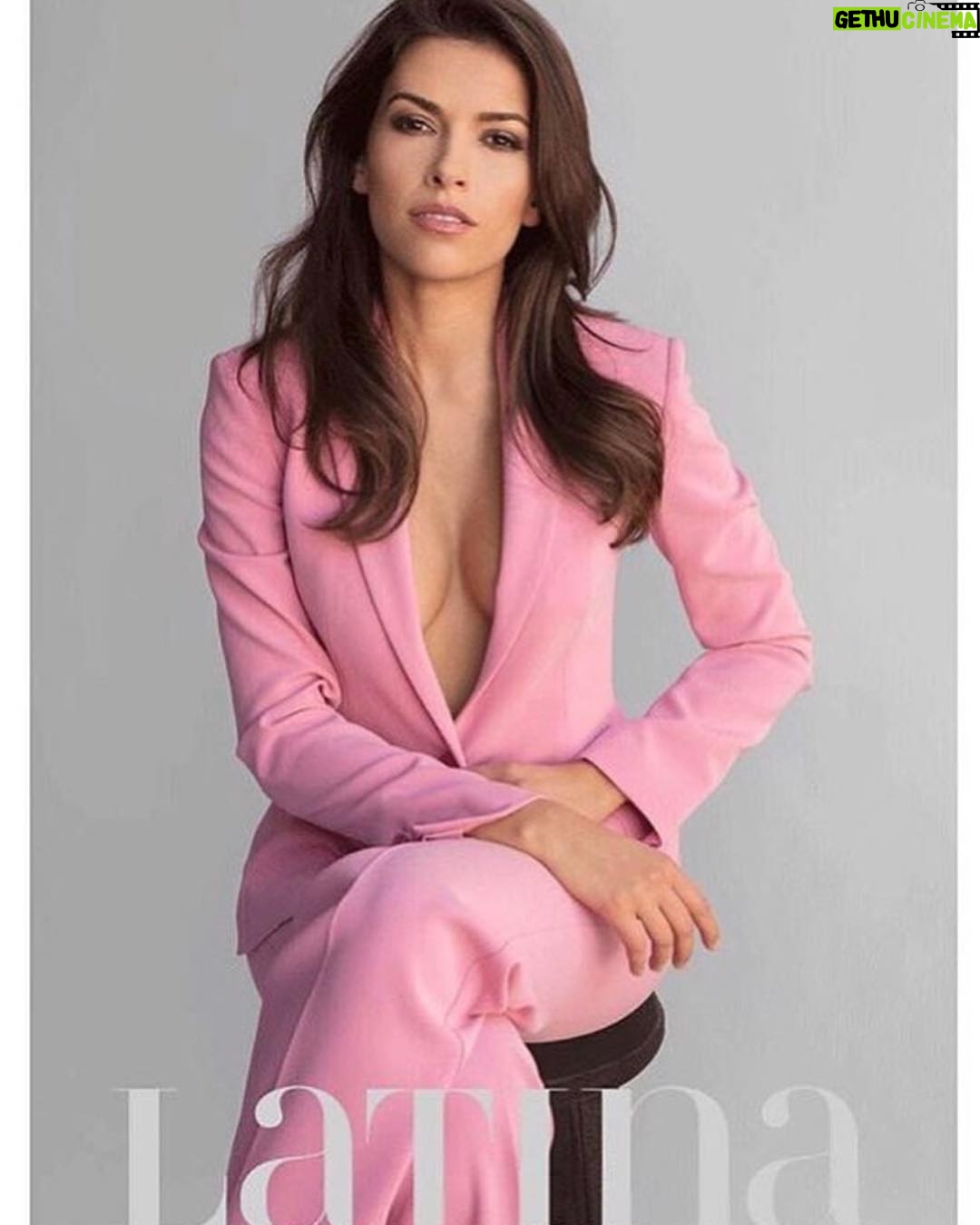Sofia Pernas - 4.1K Likes - Check out my feature with Latina mag - I talk about all things #Brave & don’t miss tonight’s explosive season finale!! See you at 10/9c 🙌🏼