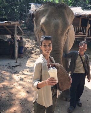 Sofia Pernas Instagram - What an unforgettable experience…one of the most beautiful souls walking around our planet. Plus, she loves iced coffee 🐘