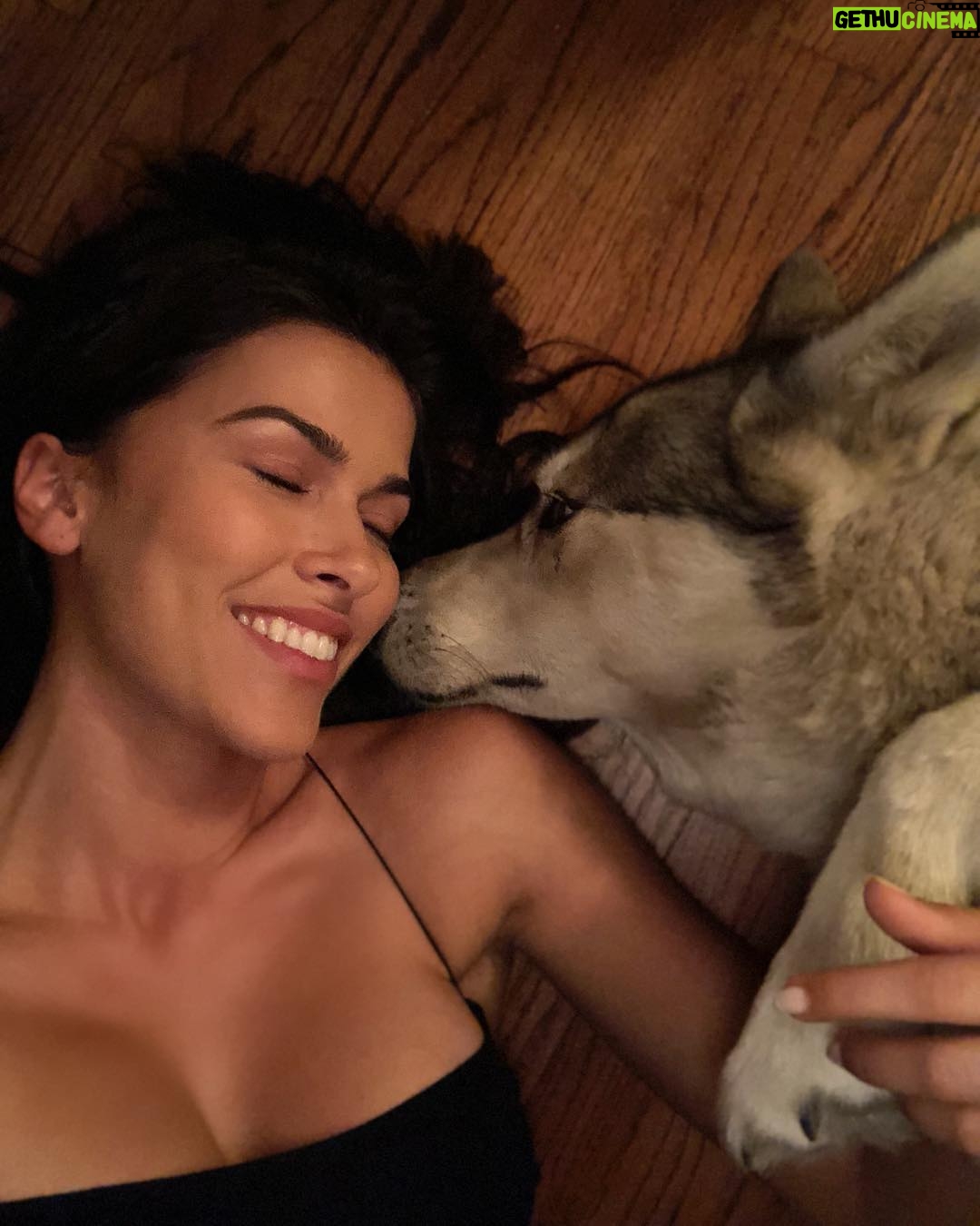 Sofia Pernas - 3.7K Likes - Having to film so far away from this angel...missin’ her kisses every day 🖤