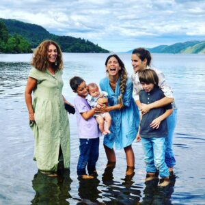 Sofía Reca Instagram - Feliz día mamita, @patitoreca 🐣, gracias por todo!!!! 💜💙💚💛❤️