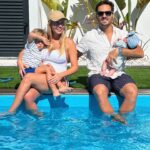 Sofia Arruda Instagram – A nossa celebração de 6 anos de casados ❤️ 
Em casa com a família toda reunida. 

Talvez para o ano consigamos fazer um programa só a 2 😆 @dpamaro mas por agora está perfeito assim! 

 #6andcounting #weddingcelebration