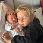 Sofia Arruda Instagram - Uma semana de Olívia ❤️ #oliamaro #brothers #brotherandsister