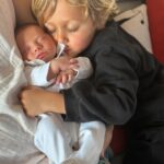 Sofia Arruda Instagram - Uma semana de Olívia ❤️ #oliamaro #brothers #brotherandsister