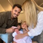 Sofia Arruda Instagram – Eu vesti-os bonitinhos, usei a luz da janela e tentei uma fotografia para pôr na moldura da sala. Isto foi o melhor que consegui 😂😆🤪

 #mothersday #photography #kids