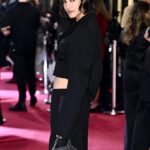 Sofia Boutella Instagram - In London for « Rebel Moon – Part Two: The Scargiver » Wearing : @stellamccartney Styling : @sweetbabyjamie Hair: @jamesbrownstyle Make-Up : @sofiatilbury @garethcattermole @gettyentertainment
