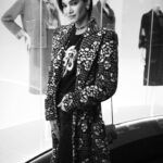 Sofia Boutella Instagram - Such a beautiful evening at the Victoria & Albert Museum to celebrate The first UK exhibition dedicated to the work of French couturière, Gabrielle 'Coco' Chanel, charting the establishment of the House of CHANEL and the evolution of her iconic design style which continues to influence the way women dress today. Thank you @chanelofficial @welovecoco - Thank you @marcoantoniolondon for my beautiful Make-Up & @kieronjustinhair for the lush hair ❤️ THANK YOU @finchandpartners !!!