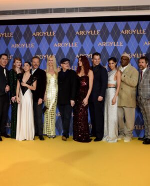 Sofia Boutella Instagram - At the Argylle premiere last night in London 💙 such a fun and clever movie and so happy to be reunited with Matthew and @samuelljackson ❤️❤️ @argyllemovie @universalpictures @appletv #argyllemovie 

Styling : @mollyddickson 
Make up : @lipstickkelly 
Hair : @thebradylea