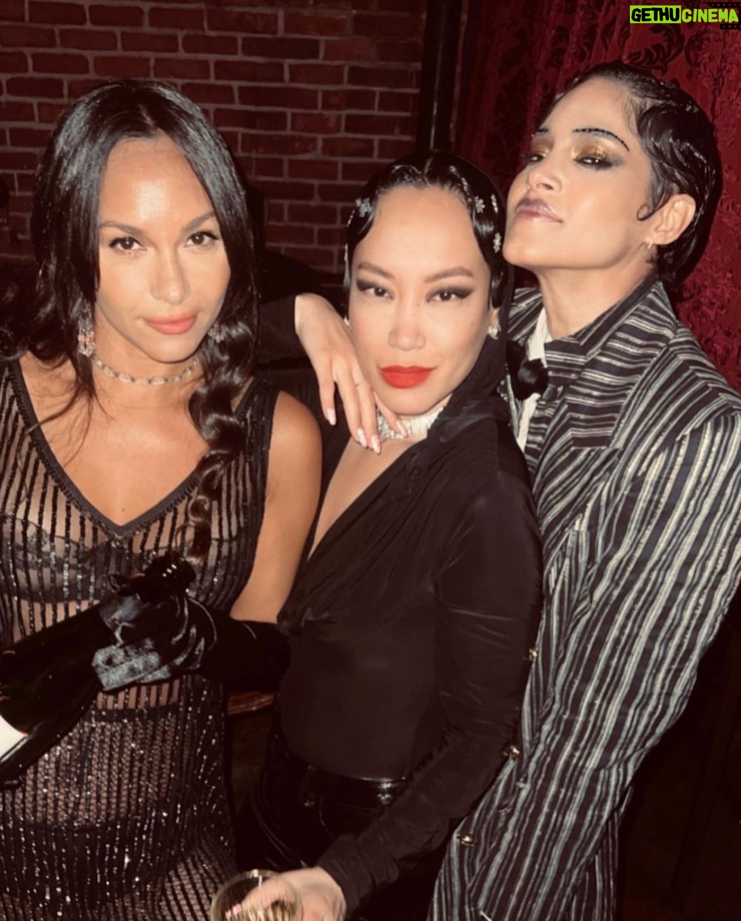 Sofia Boutella Instagram - FRIDAY WAS A DREAM ! THANK YOU to Everyone who came last Friday to celebrate me and Nina's ( @ninamcneely ) and danced at Beyond the Baguette Birthday Bash. A massive THANK YOU To “the Houston Brothers” !! Mark and Johnny Houston ( @houston_bros ) for allowing us to shimmy and dance our way thru the night at “POUR VOUS” ( @pourvousla ) ❤️❤️ THANK YOU to my incredible friend, this beautiful human with a heart of gold, DJ RUCKUS ( @djruckusofficial ), for spinning and making us shake our frog legs all night ! ❤️ And Thank you to Stephen ( @stephenmcneelyart ) Nina & I’s brother, the sweetest and the bestest for also DJing and setting the bar oh so high.❤️ THANK YOU to these legends and amazing friends, Peter ( @peter_dundas ) and EV ( @evbousis ), for dressing me in DUNDAS ( @dundasworld )!!!! I still can’t get over the beauty and strength of this look! ❤️❤️ THANK YOU to my incredibly kind and talented friend Nicky Andrea ( @werkhunty ) for the stunning make up - (he did the hair also !!!!) I love you so much Angel !! ❤️ THANK YOU to Jake ( @jakelanzalifts ) and my best friend Erik ( @erikespensen ) for holding the cake for me and Nina to blow our candles and send our wishes ❤️❤️ And last but not least TANK YOU YOLA MEZCAL ( @yolamezcal ) for joining the forces and participating to our celebration and fun - thank you Gina ( @ginacorrell ) you’re the best !!!! 🍹🧡 And THANK YOU Kadur and Phill for managing the evening !!!! 🧡🧡