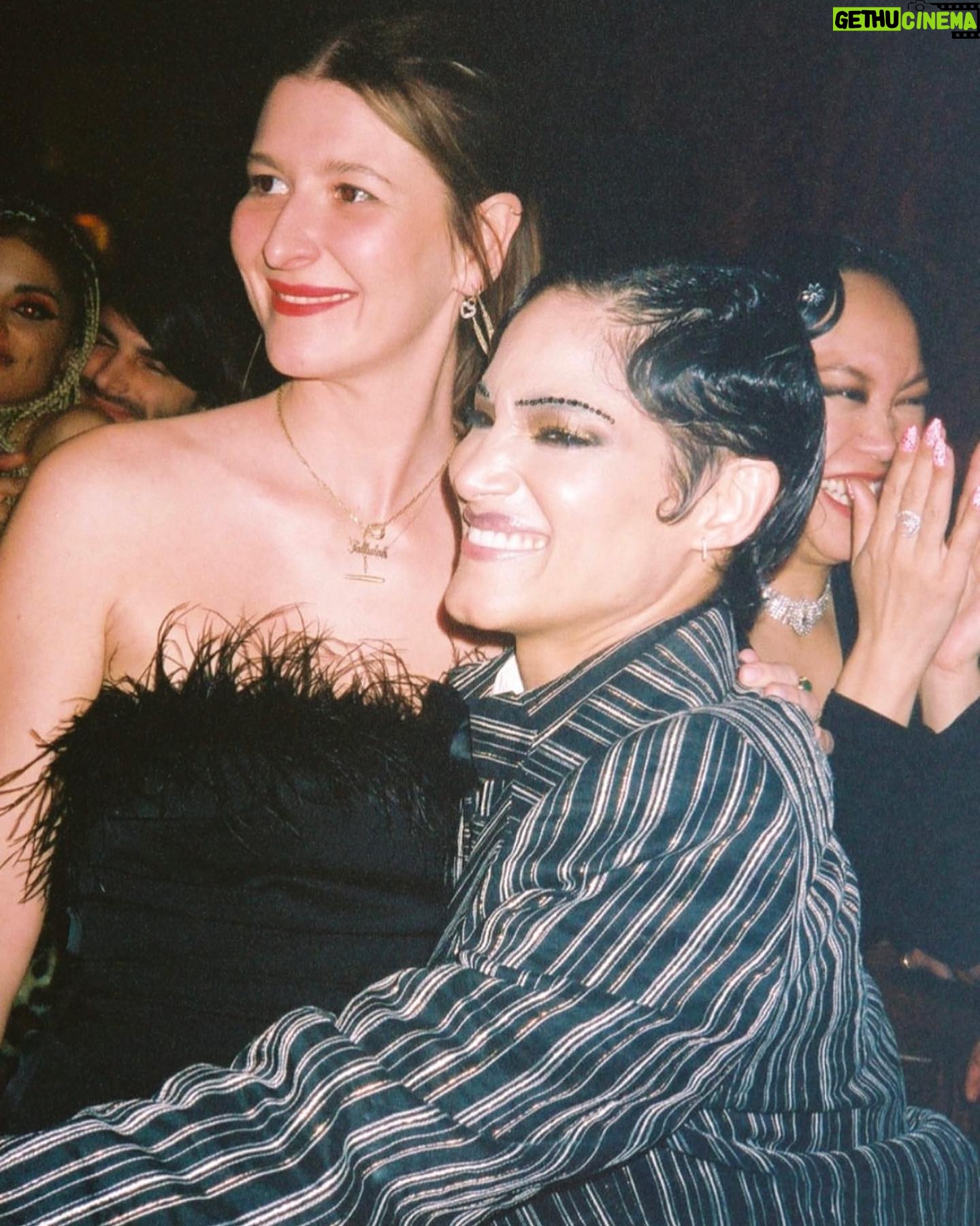 Sofia Boutella Instagram - FRIDAY WAS A DREAM ! THANK YOU to Everyone who came last Friday to celebrate me and Nina's ( @ninamcneely ) and danced at Beyond the Baguette Birthday Bash. A massive THANK YOU To “the Houston Brothers” !! Mark and Johnny Houston ( @houston_bros ) for allowing us to shimmy and dance our way thru the night at “POUR VOUS” ( @pourvousla ) ❤️❤️ THANK YOU to my incredible friend, this beautiful human with a heart of gold, DJ RUCKUS ( @djruckusofficial ), for spinning and making us shake our frog legs all night ! ❤️ And Thank you to Stephen ( @stephenmcneelyart ) Nina & I’s brother, the sweetest and the bestest for also DJing and setting the bar oh so high.❤️ THANK YOU to these legends and amazing friends, Peter ( @peter_dundas ) and EV ( @evbousis ), for dressing me in DUNDAS ( @dundasworld )!!!! I still can’t get over the beauty and strength of this look! ❤️❤️ THANK YOU to my incredibly kind and talented friend Nicky Andrea ( @werkhunty ) for the stunning make up - (he did the hair also !!!!) I love you so much Angel !! ❤️ THANK YOU to Jake ( @jakelanzalifts ) and my best friend Erik ( @erikespensen ) for holding the cake for me and Nina to blow our candles and send our wishes ❤️❤️ And last but not least TANK YOU YOLA MEZCAL ( @yolamezcal ) for joining the forces and participating to our celebration and fun - thank you Gina ( @ginacorrell ) you’re the best !!!! 🍹🧡 And THANK YOU Kadur and Phill for managing the evening !!!! 🧡🧡