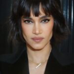 Sofia Boutella Instagram - 🖤 One for the team @theledecompany @carriegrams_ @trustinsparkles Stylist : @sweetbabyjamie (wearing @stellamccartney ) Hair : @jamesbrownstyle Make-Up : @sofiatilbury ( @charlottetilburyskincare ) 📸: @sofiatilbury