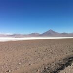 Sofia Cerveira Instagram – Em dia de #tbt uma das viagens mais marcantes da minha vida.
Sem sombra de dúvida, a Bolívia está no meu top 5 🇧🇴
Localizada no coração da América do Sul, e com uma grande população indígena, o país preserva as tradições e costumes ancestrais. E isso é lindo! Que povo tão hospitaleiro e gentil. História vibrante!
As paisagens são de uma beleza inacreditável como estas que hoje partilho (foto 5 e 6, o majestoso salar de Uyuni, o maior deserto de sal do mundo!).
As viagens são, de fato, uma grande paixão❤️E por isso mesmo, a partir de agora, vou partilhar convosco mais sobre os meus destinos de eleição.
Já agora, qual o vosso top 5? Adoraria saber!!👇
#travel
#traveler
#explorer
#gratitude
#love
#bolivia