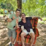Sofia Cerveira Instagram – Momentos que nos enchem o coração❤️
Já há muito que conhecemos a Quinta da Ribafria. Fica a 10m de nossa casa e adoramos ir até lá desfrutar de toda a beleza natural e respirar o ar puro deste pequeno paraíso🌿🌿🌿
Este fim de semana realizou-se aqui o Festival Imaginário e foi uma surpresa daquelas!! Um programa repleto de atividades incríveis, espetáculos de teatro, música, dança e circo e um espaço maravilhoso o “suspensório musical” onde pais e filhos se deliciam com todas as surpresas que vão surgindo na floresta. Um dia em cheio ✨️🎈🎪🎭
Celebrámos o dia da criança em grande mas, no fundo, celebrámos a amizade com amigos muito queridos que já são família❤️
Uma coisa é certa: para o ano cá estaremos!
Já ouviram falar deste festival?
#diadacriança #família #amigos #amizade #festivalimaginario #quintadaribafria #sintra