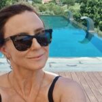 Sofia Cerveira Instagram - Who loves the sun? 🌞🌊 Vem aí um fim de semana daqueles! Aproveitem-no ao máximo!! Beijoooo💋 #summervibes #summerdays #sograteful #slowliving