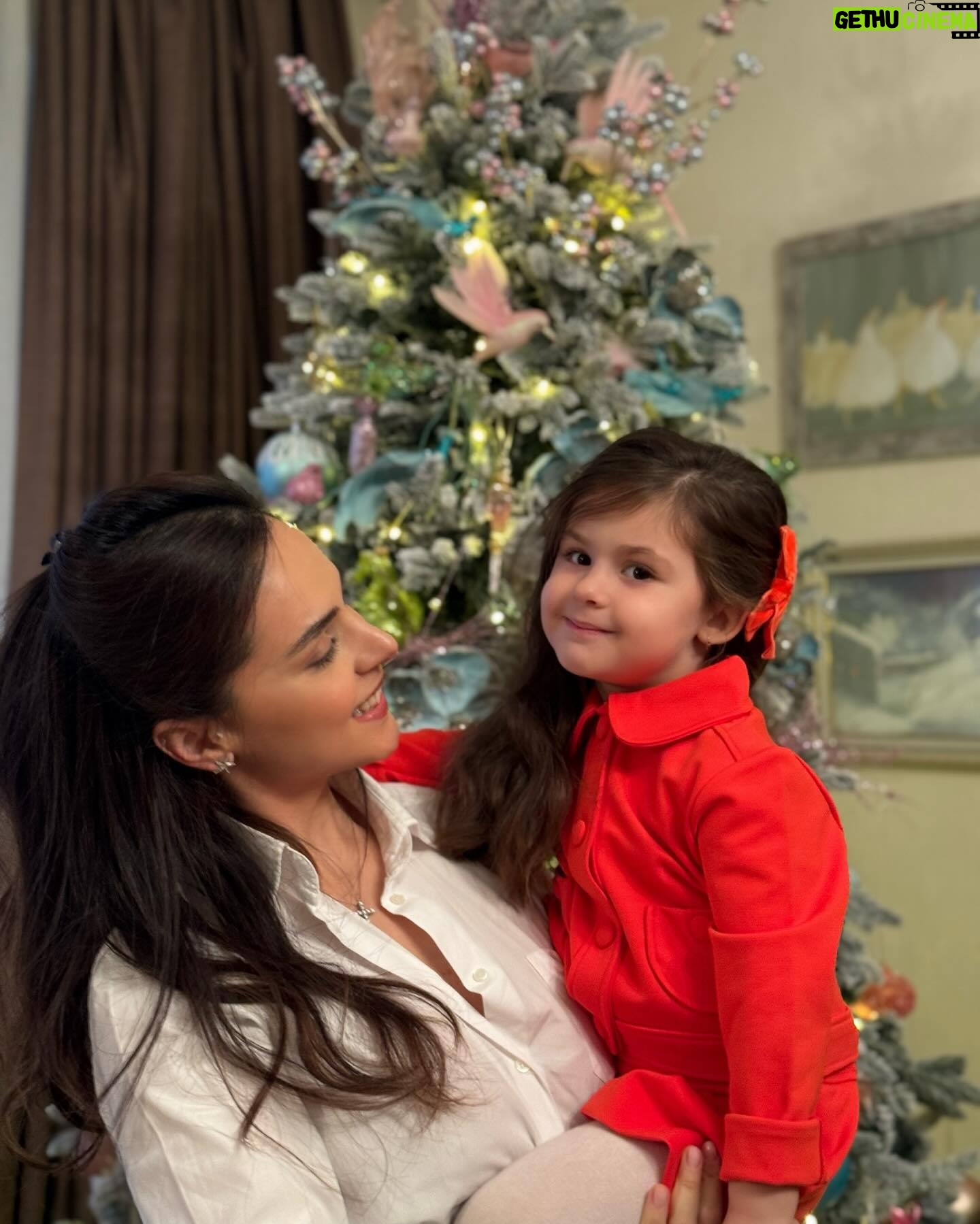 Sofia Nizharadze - 14.1K Likes - Happy New Year 2024 🎄🎉🍾❤️