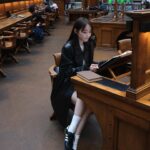 Sofiee Ng Hoi-yan Instagram - 師兄，要唔要同我一齊溫書？