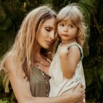 Sofya Kashtanova Instagram - Всегда была благодарна, что в моей жизни было и есть две любимые страны: Россия и Мексика. Я провела детство в Мексике и знаю, насколько это прекрасное место для ребёнка😍 Здесь дети развиваются быстрее. Мы занимаемся спортом, находим новые хобби, изучаем язык, познаем новые грани своих возможностей, потому что у детей есть жажда знаний и умений. Смена обстановки, разные культуры, разные языки как бы подталкивают ребёнка быстрее войти в ритм, чтобы снова почувствовать себя комфортно🙏🏻 Конечно, сильно влияет и на здоровье, и на ментальное развитие окружающая среда. Здесь потрясающая природа, свежий воздух, всегда богатые витаминами продукты, нескончаемые полезные фрукты и овощи. А главное, я вижу, что дети счастливы! Самое ценное – видеть улыбки детей и знать, что они растут в здоровой, полной любви, среде❤️