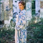 Sofya Kashtanova Instagram - Как же я тоскую по лету … я совершенно не человек зимы … любая жара мне Мила , а не вот это вот все 😅 а ещё я скучаю по моему халату @nahalate скорее бы лето …