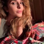 Sofya Kashtanova Instagram - Пост без смысловой нагрузки) хотя нет ! Я желаю тебе ЛЮБВИ ♥️
