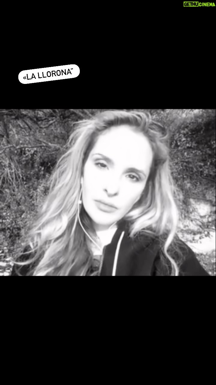 Sofya Kashtanova Instagram - Самая грустная и самая красивая Мексиканская песня “la llorona” рассказывает о несчастной Марии , которая слишком сильно любила … небольшой кусочек из этой музыкальной повести , целиком песня длится 5 минут ) https://youtu.be/jalKlNhHOv4