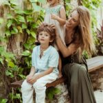 Sofya Kashtanova Instagram – Всегда была благодарна, что в моей жизни было и есть две любимые страны: Россия и Мексика. 

Я провела детство в Мексике и знаю, насколько это прекрасное место для ребёнка😍

Здесь дети развиваются быстрее. Мы занимаемся спортом, находим новые хобби, изучаем язык, познаем новые грани своих возможностей, потому что у детей есть жажда знаний и умений. Смена обстановки, разные культуры, разные языки как бы подталкивают ребёнка быстрее войти в ритм, чтобы снова почувствовать себя комфортно🙏🏻

Конечно, сильно влияет и на здоровье, и на ментальное развитие окружающая среда. Здесь потрясающая природа, свежий воздух, всегда богатые витаминами продукты, нескончаемые полезные фрукты и овощи. 

А главное, я вижу, что дети счастливы! Самое ценное – видеть улыбки детей и знать, что они растут в здоровой, полной любви, среде❤️