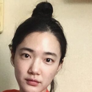 Sohn Su-hyun Instagram - 나 이제 드디어 똥머리 만들어진다 봄과 함께 온 똥머리. 아이폰7 화질 무슨일이야😇