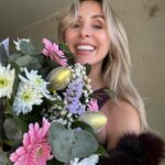 Sointu Borg Instagram - Ihanaa pääsiäistä! 🐰🌺☀️