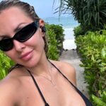 Sointu Borg Instagram - Selasin puhelimen muistioo ja jumankauta ku sitä ois taas tropiikissa. #reelsinstagram #reelsinsta #instareels #reelslovers #instagramreels #viralreels #trendingreels #reelstrending