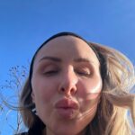 Sointu Borg Instagram - Äänikirjat, jotka luukutin maaliskuussa ja voin suositella. 👇🏻 ✔️ Kikka - Kai Kortelainen ✔️ Saatan olla väärässä - Björn Natthiko Lindeblad ✔️ Onneksi äitini kuoli - Jennette McCurdy ✔️ Tyttö joka en - Laura Juntunen ✔️ Maailmanhistorian pahimmat paskiaiset - James Felton ✔️ Valkea voima: Huumeäidin tarina - Karin Mäkelä Alan jakaan näitä kuukausittain. Jos muistan. Tänään aurinko ja kävely teki onnelliseks. Kevät on hieno asia. 🙏🏻