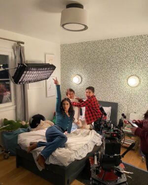 Sol Rodríguez Instagram - To celebrate two weeks in the top 10 Global which we could’ve never dreamed of, more bts pics 🫶🏽 thank you everyone watching and sharing 🥰 This has been the best Xmas gift ever! 💕