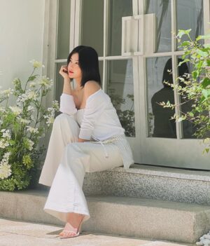 Solbi Instagram - 여름이 오는 소리, 그리고 어제자 설렘 ⛱️

-
#SOLBI #솔비