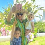 Soledad Silveyra Instagram - Adivinen quién terminó en la pileta por accidente🤣🙋🏼‍♀️ Disfrutando mi día de descanso en Tandil con mis sobrinas nietas Jacinta y Felicitas y su mamá @meryherran ♥️ Gracias @laprotegidatandil por cuidar tan bien a mis niñas🥰