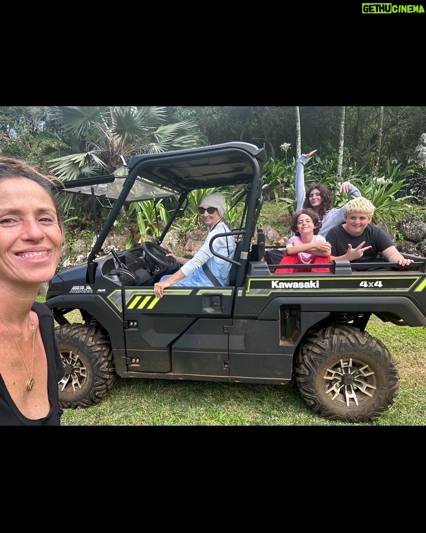 Soleil Moon Frye Instagram - So grateful for this crew and our amazing adentures to visit our @halenoni Heart full of gratitude. 🤍 @halenoni @poet_siennarose @jaggerblue_