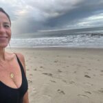 Soleil Moon Frye Instagram - I did it. I took the plunge Into the ocean at dawn. Such a healing. May we continue to dive into the experiences that we may be fearful of because on the other side of fear is joy, unconditional love and freedom, releasing the stories and patterns that no longer serve us so that we can step back into our power. Thank you @drhabibsadeghi for continuing to show up and inspire me to have the courage within me to face the unknown and be in the wholeness of myself.