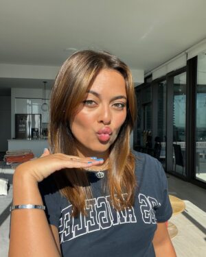 Soma Bhatia Instagram - hair reveal!!!! 🍯 🐝 what would you call this color???!?