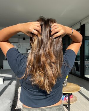 Soma Bhatia Instagram - hair reveal!!!! 🍯 🐝 what would you call this color???!?