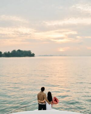 Somaline Ang Instagram - Out of over 7 billion people in the world, I found you. 

The very first day you came into my life, I know you are going to be special to me. Thank you for everything, my love and my soulmate @nickk_teo

On 16 Aug, I turned 28 and i got engaged 💍❤️