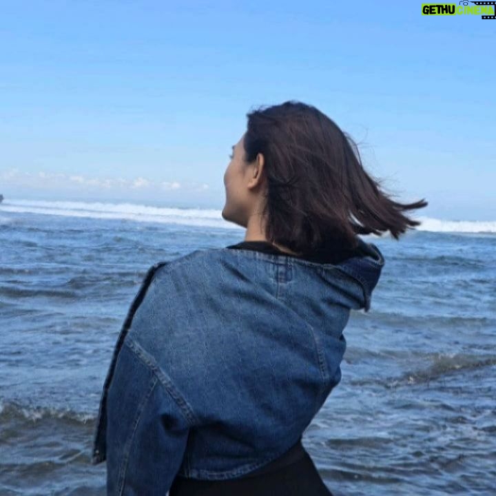 Somaline Ang Instagram - Book our flights 5 days before the trip. Packed our bags the day before and left. Super impromptu mini-moon trip in the midst of his filming, but I'm glad we came.❤️ #nhseestheworld #bali #canggu