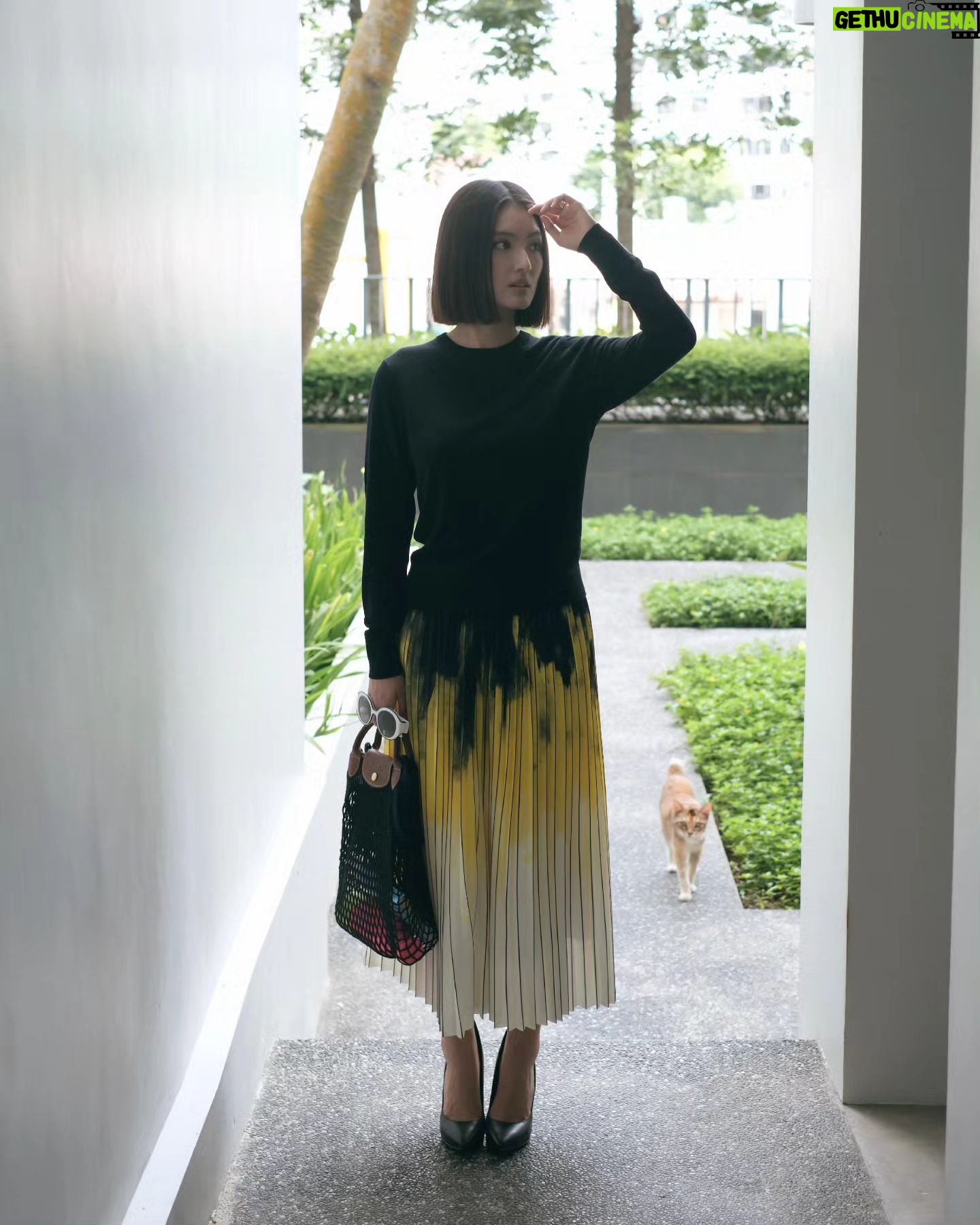 Somaline Ang Instagram - Starting the month of May with greetings from some fur babies 💛 I am wrapping up my current drama soon. I can't wait to spend more time with my loved ones! ✨️ Makeup by @shaunleelee Style by @samonggg